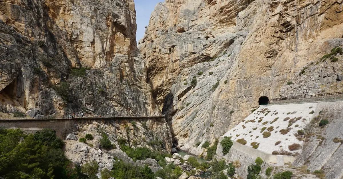 Las Mejores Rutas de Senderismo en España: Disfruta de la Naturaleza
