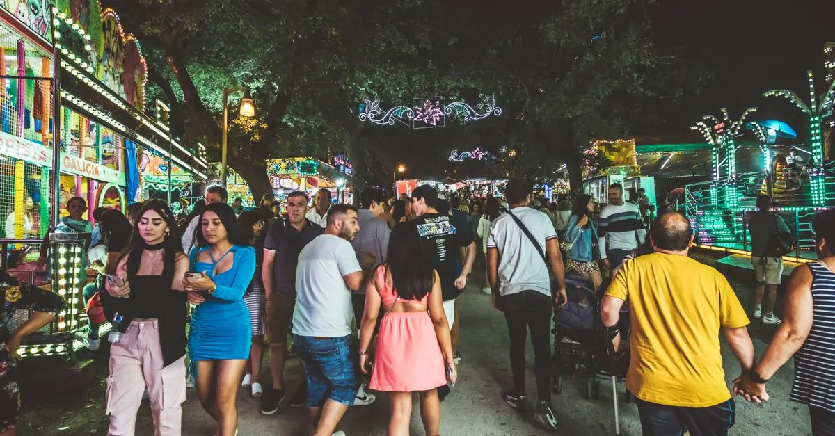 Cómo Disfrutar de la Vida Nocturna en España: Guía Completa