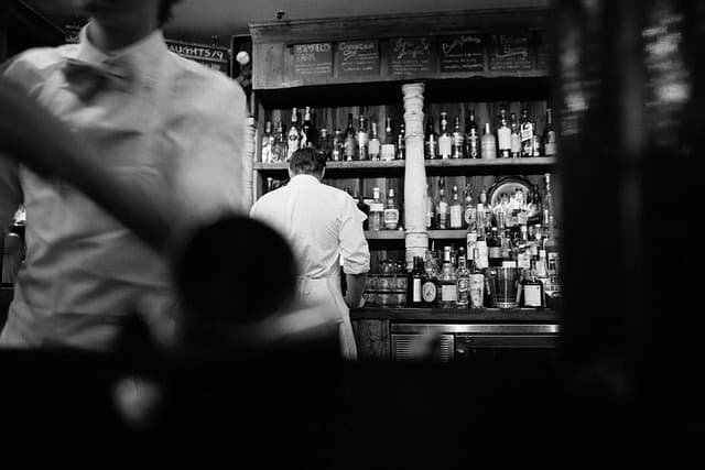 Guía Completa para Disfrutar de la Vida Nocturna en España